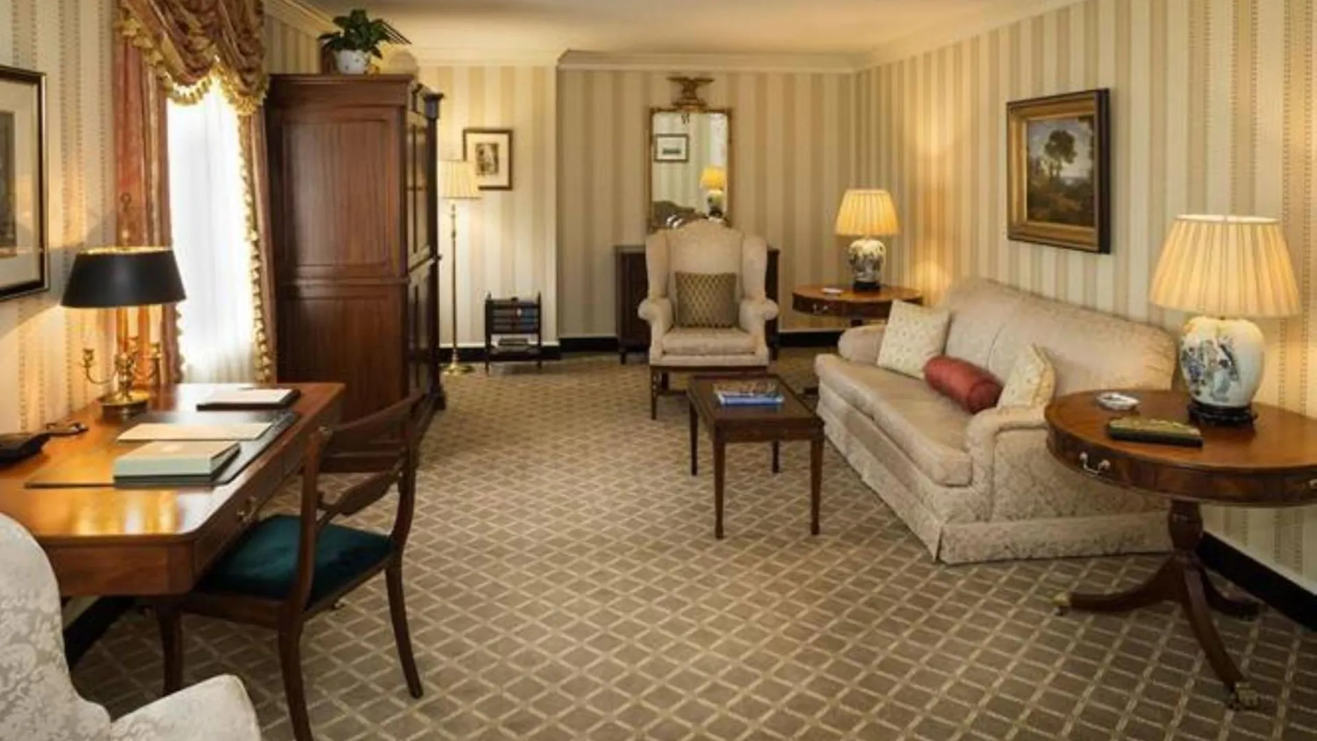 Williamsburg Inn, An Official Colonial Williamsburg Hotel 5*,  USA